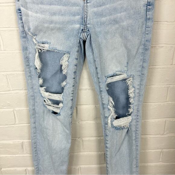 American Eagle Distressed Light Wash High Rise Jegging Size 2 - Picture 11 of 11